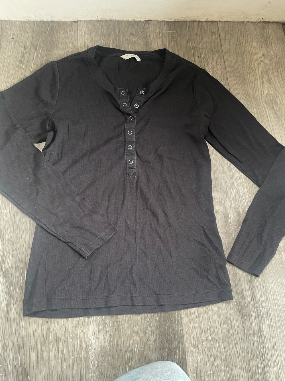 Denver Hayes Black Long-Sleeve Henley with Button Placket